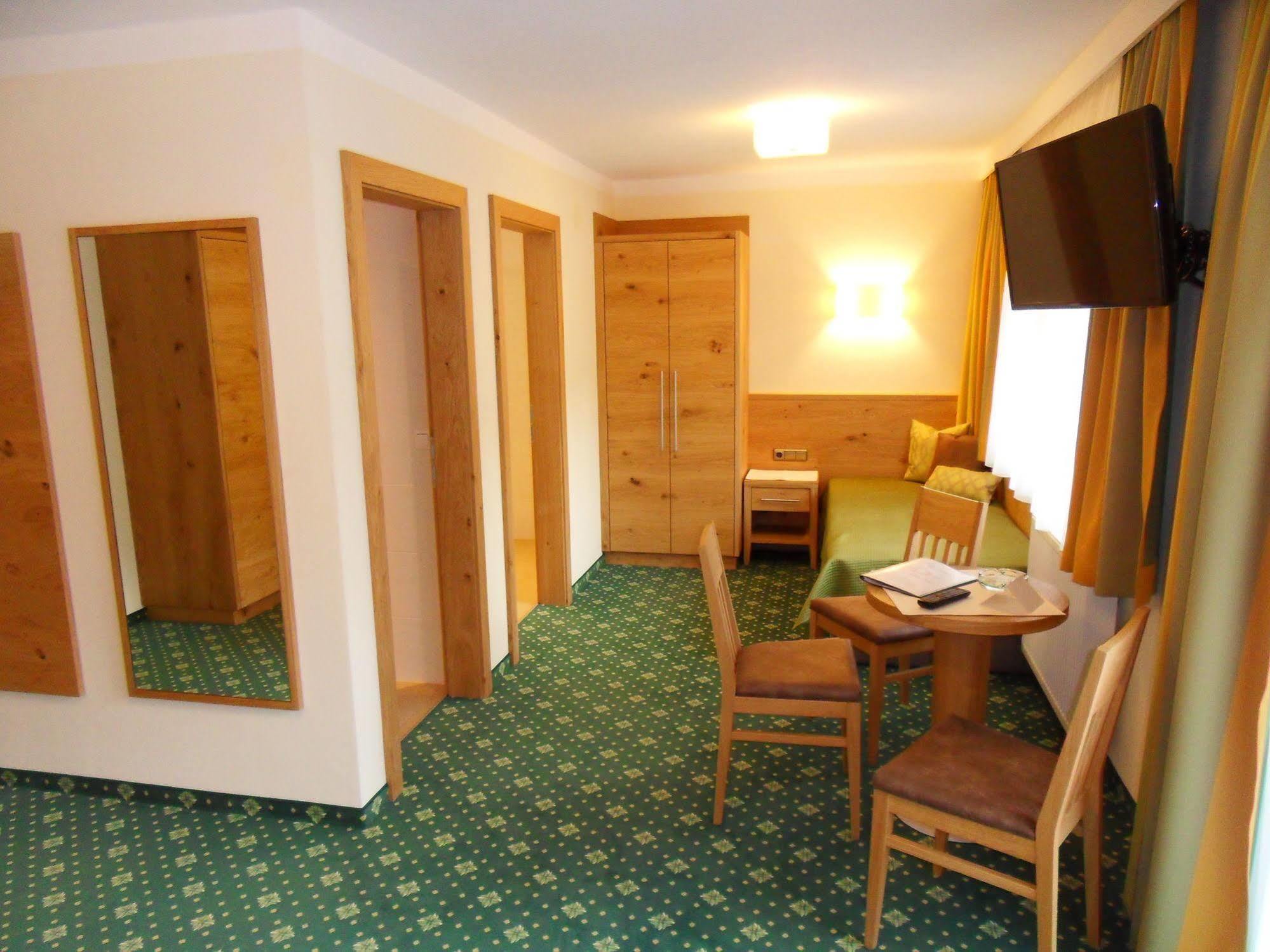 Pension Birkenhof Mayrhofen Ngoại thất bức ảnh